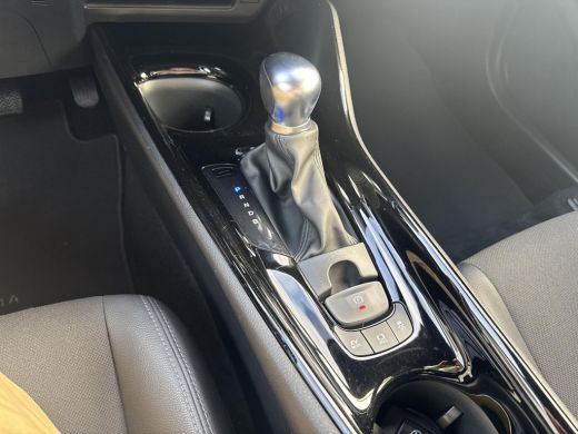 Toyota C-HR 2.0 Hybrid Style | 06-10141018 Voor meer informatie ActivLease financial lease