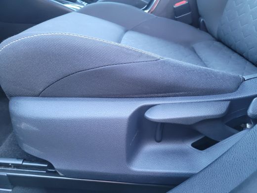 Toyota Corolla Touring Sports 1.8 Hybrid Active ActivLease financial lease