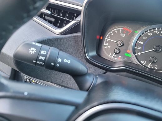 Toyota Corolla Touring Sports 1.8 Hybrid Active ActivLease financial lease