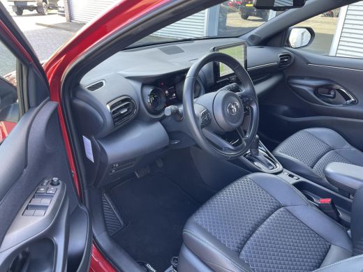 Toyota Yaris 1.5 Hybrid Executive ActivLease financial lease