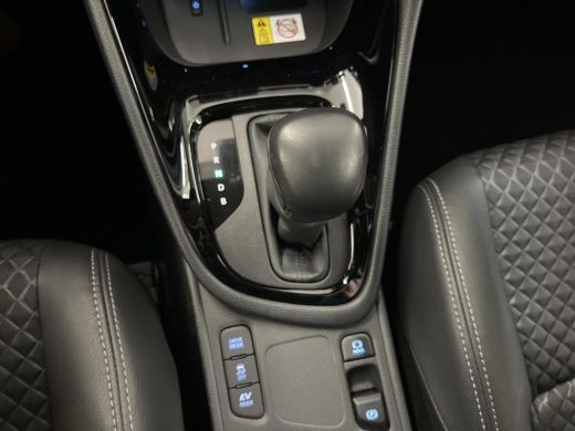 Toyota Yaris 1.5 Hybrid Executive ActivLease financial lease