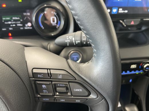 Toyota Yaris 1.5 Hybrid Executive ActivLease financial lease