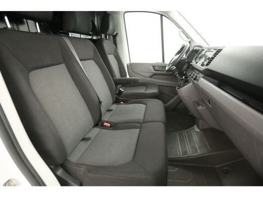 Volkswagen Crafter 2.0 TDI L3H3 140PK | Airco | 3 Zits | Carplay | Parkeersens. ActivLease financial lease