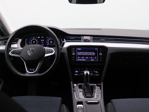 Volkswagen Passat Variant 1.4 TSI PHEV GTE Business 218PK DSG SOH 89,87%, Full led, Trekhaak, Head-up display, Adap... ActivLease financial lease