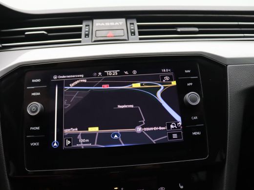 Volkswagen Passat Variant 1.4 TSI PHEV GTE Business 218PK DSG SOH 89,87%, Full led, Trekhaak, Head-up display, Adap... ActivLease financial lease