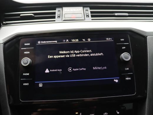 Volkswagen Passat Variant 1.4 TSI PHEV GTE Business 218PK DSG SOH 89,87%, Full led, Trekhaak, Head-up display, Adap... ActivLease financial lease