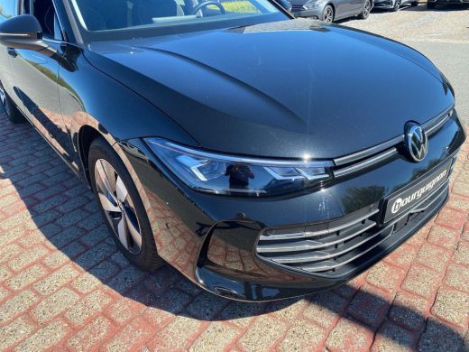 Volkswagen Passat Variant 1.5 eHybrid Business | PHEV | 218 Pk | Trekhaak | Massage stoelen | HUD | ACC | ActivLease financial lease