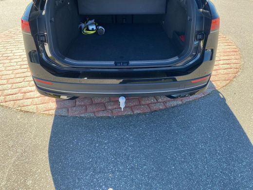 Volkswagen Passat Variant 1.5 eHybrid Business | PHEV | 218 Pk | Trekhaak | Massage stoelen | HUD | ACC | ActivLease financial lease