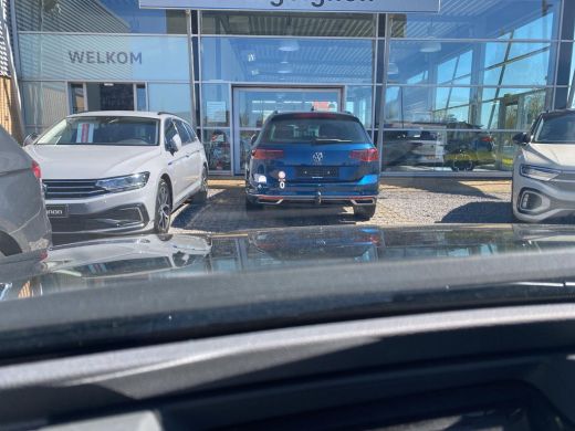 Volkswagen Passat Variant 1.5 eHybrid Business | PHEV | 218 Pk | Trekhaak | Massage stoelen | HUD | ACC | ActivLease financial lease