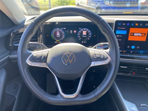 Volkswagen Passat Variant 1.5 eHybrid Business | PHEV | 218 Pk | Trekhaak | Massage stoelen | HUD | ACC | ActivLease financial lease