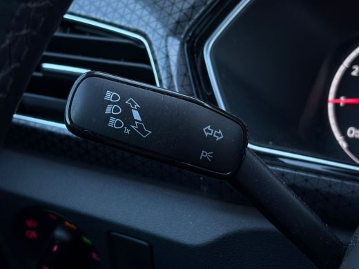 Volkswagen T-Cross 1.0 TSI 110 pk Style | Parkeersensoren | Cruise control adaptief | Navigatie | ActivLease financial lease