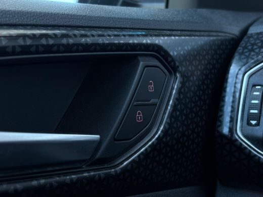 Volkswagen T-Cross 1.0 TSI 110 pk Style | Parkeersensoren | Cruise control adaptief | Navigatie | ActivLease financial lease