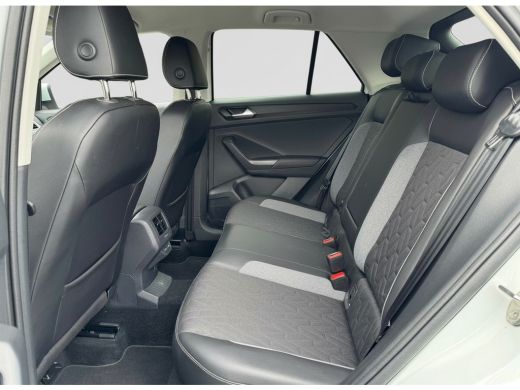 Volkswagen T-Roc TSI 115PK LIFE GOAL EDITION VIRTUAL/NAVI/ACC/STOELVERW. ActivLease financial lease