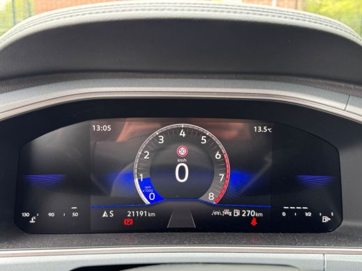 Volkswagen T-Roc TSI 115PK LIFE GOAL EDITION VIRTUAL/NAVI/ACC/STOELVERW. ActivLease financial lease