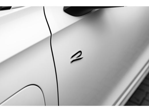 Volkswagen Tiguan 272PK R-Line Edition Oryx White | Trekhaak | Panorama | 360 Camera ActivLease financial lease