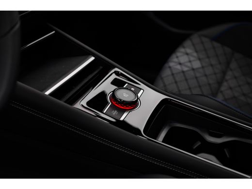 Volkswagen Tiguan 272PK R-Line Edition Oryx White | Trekhaak | Panorama | 360 Camera ActivLease financial lease