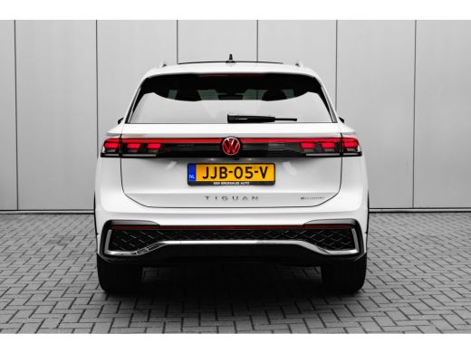 Volkswagen Tiguan 272PK R-Line Edition Oryx White | Trekhaak | Panorama | 360 Camera ActivLease financial lease