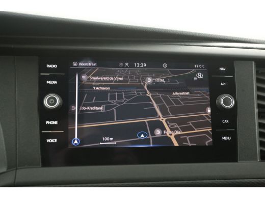 Volkswagen Transporter 2.0 TDI L1H1 | Airco | Camera | Carplay | Navi | Parkeersens. ActivLease financial lease