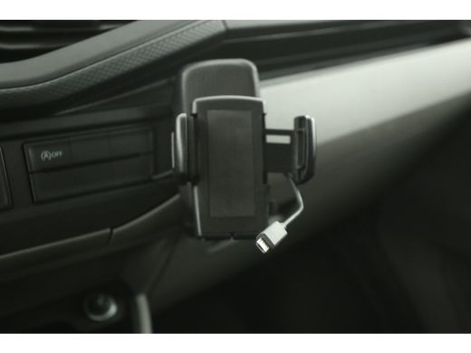 Volkswagen Transporter 2.0 TDI L1H1 | Airco | Camera | Carplay | Navi | Parkeersens. ActivLease financial lease
