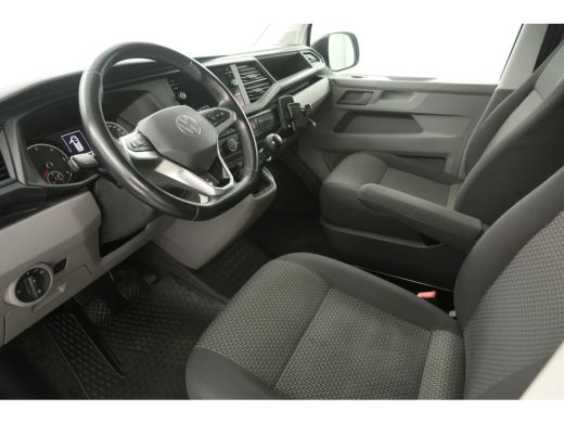 Volkswagen Transporter 2.0 TDI L1H1 | Airco | Camera | Carplay | Navi | Parkeersens. ActivLease financial lease