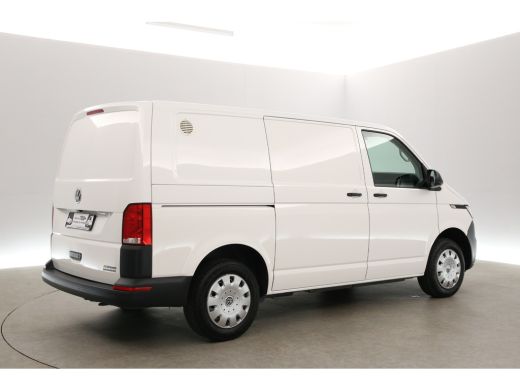Volkswagen Transporter 2.0 TDI L1H1 | Airco | Camera | Carplay | Navi | Parkeersens. ActivLease financial lease