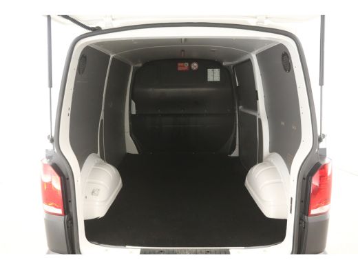 Volkswagen Transporter 2.0 TDI L1H1 | Airco | Camera | Carplay | Navi | Parkeersens. ActivLease financial lease