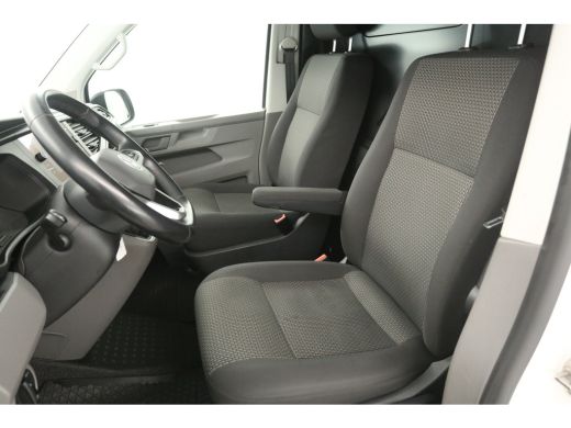 Volkswagen Transporter 2.0 TDI L1H1 | Airco | Camera | Carplay | Navi | Parkeersens. ActivLease financial lease
