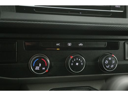 Volkswagen Transporter 2.0 TDI L1H1 | Airco | Cruise | 3 Zits | Camera | Carplay | LED ActivLease financial lease
