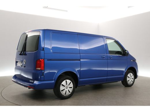 Volkswagen Transporter 2.0 TDI L1H1 | Airco | Cruise | 3 Zits | Camera | Carplay | LED ActivLease financial lease