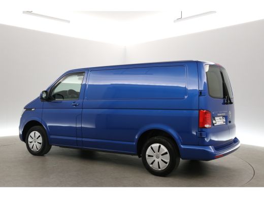 Volkswagen Transporter 2.0 TDI L1H1 | Airco | Cruise | 3 Zits | Camera | Carplay | LED ActivLease financial lease