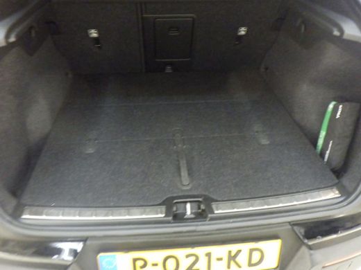 Volvo  C40 Recharge Twin Intro Edition 78 kWh | PDC V+A en 360 Camera | Elektrische achterklep | AWD | Panor... ActivLease financial lease