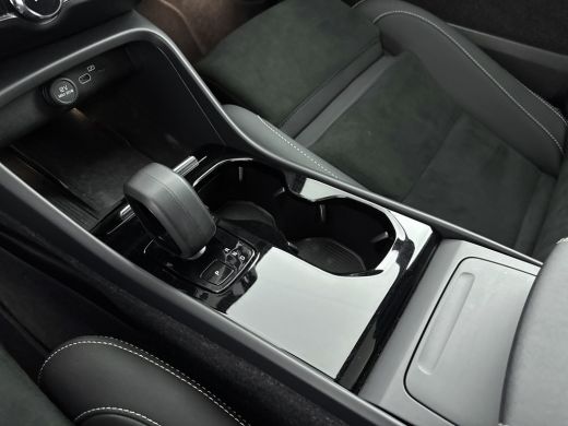 Volvo  C40 Recharge Twin Intro Edition 78 kWh | PDC V+A en 360 Camera | Elektrische achterklep | AWD | Panor... ActivLease financial lease