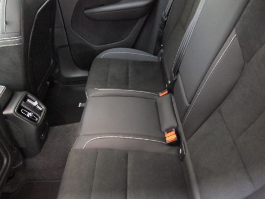 Volvo  C40 Recharge Twin Intro Edition 78 kWh | Trekhaak | PDC V+A en 360 Camera | Elektrische achterklep | ... ActivLease financial lease