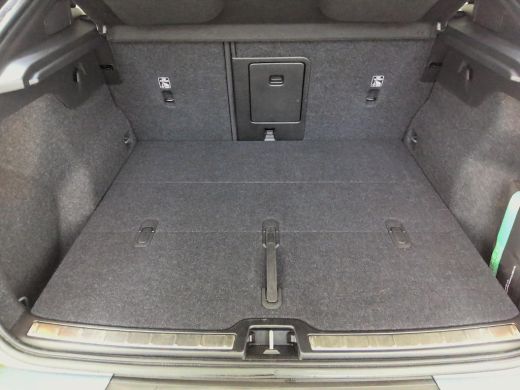 Volvo  C40 Recharge Twin Intro Edition 78 kWh | Trekhaak | PDC V+A en 360 Camera | Elektrische achterklep | ... ActivLease financial lease