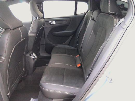 Volvo  C40 Recharge Twin Intro Edition 78 kWh | Trekhaak | PDC V+A en 360 Camera | Elektrische achterklep | ... ActivLease financial lease