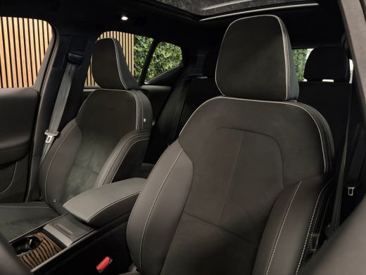 Volvo  EX40 Single Motor Extended Range Ultra 82 kWh | Trekhaak | Schuifdak | 360&deg; Camera | Harman Kardon | A... ActivLease financial lease