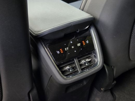 Volvo  EX90 Twin Motor Ultra 7p. 111 kWh | Trekhaak | Luchtvering | HUD | Pano | Memory ActivLease financial lease