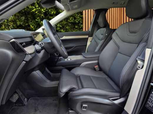 Volvo  EX90 Twin Motor Ultra 7p. 111 kWh | Trekhaak | Luchtvering | HUD | Pano | Memory ActivLease financial lease