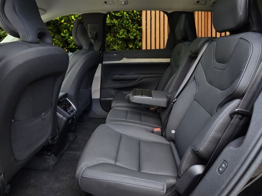 Volvo  EX90 Twin Motor Ultra 7p. 111 kWh | Trekhaak | Luchtvering | HUD | Pano | Memory ActivLease financial lease