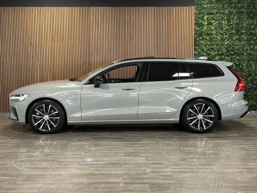 Volvo  V60 T6 AWD Recharge Ultra Dark | Trekhaak | Schuifdak | Head-Up Display | Harman Kardon | Adaptieve C... ActivLease financial lease