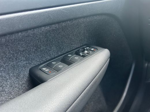 Volvo  XC40 1.5 T4 Recharge R-Design Expression | Harman/Kardon | Camera | Apple Carplay | Keyless | ActivLease financial lease