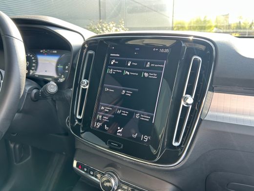Volvo  XC40 1.5 T4 Recharge R-Design Expression | Harman/Kardon | Camera | Apple Carplay | Keyless | ActivLease financial lease