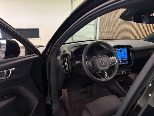 Volvo  XC40 Recharge Core 70 kWh | 95% SoH | Trekhaak | All Season Banden | Stoel en Stuurwielverwarming | Pa... ActivLease financial lease