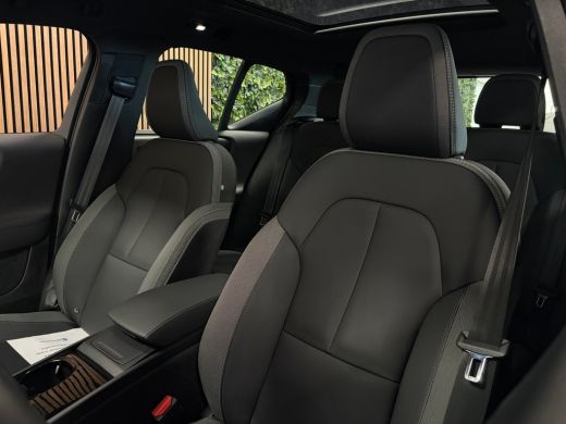 Volvo  XC40 Recharge Ultimate 70 kWh | Trekhaak | All Season banden | Schuifdak | 360&deg; Camera | Harman Kardon... ActivLease financial lease