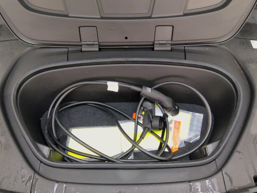 Volvo  XC40 Single Motor Extended Range Plus 82 kWh | PDC V+A en Camera | Elektrische achterklep | BLIS | App... ActivLease financial lease