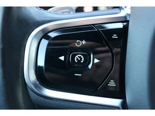 Volvo  XC60 2.0 T4 Inscription | Panorama dak | Stoel en stuur verwarming | Trekhaak | Navi | PDC V+A | Cruis... ActivLease financial lease