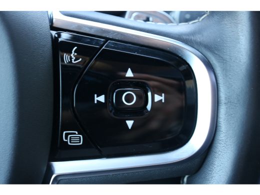 Volvo  XC60 2.0 T4 Inscription | Panorama dak | Stoel en stuur verwarming | Trekhaak | Navi | PDC V+A | Cruis... ActivLease financial lease