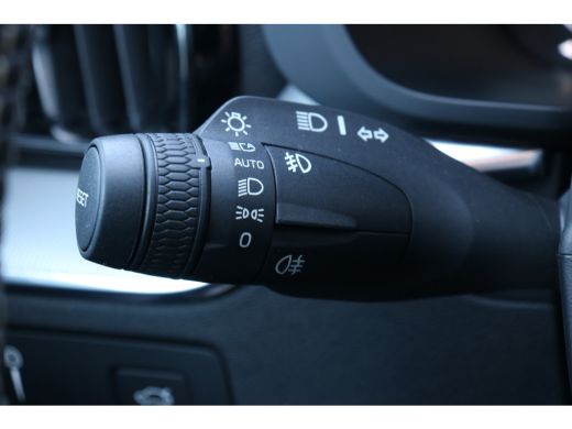 Volvo  XC60 2.0 T4 Inscription | Panorama dak | Stoel en stuur verwarming | Trekhaak | Navi | PDC V+A | Cruis... ActivLease financial lease