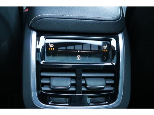 Volvo  XC60 2.0 T4 Inscription | Panorama dak | Stoel en stuur verwarming | Trekhaak | Navi | PDC V+A | Cruis... ActivLease financial lease