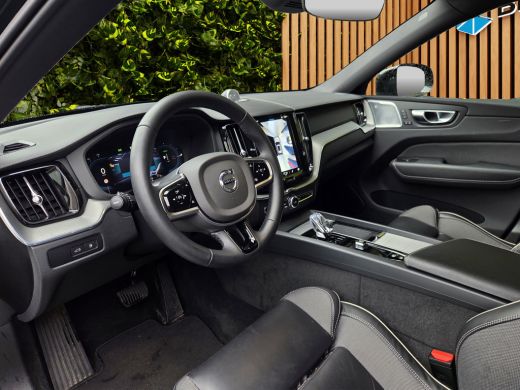 Volvo  XC60 2.0 T8 Plug-in hybrid AWD Ultra Black Edition | Bowers&Wilkins | Luchtvering | Trekhaak | Head-up... ActivLease financial lease